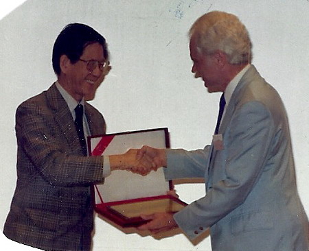 1990-中華民國癲癇學會成立大會洪祖培教授與外賓